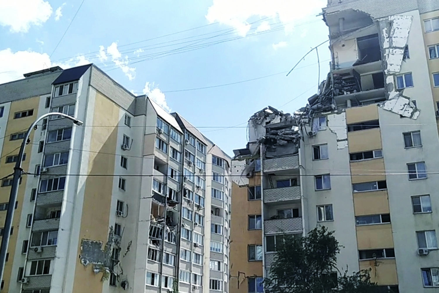 Сильнейший взрыв бытового газа в Саратове